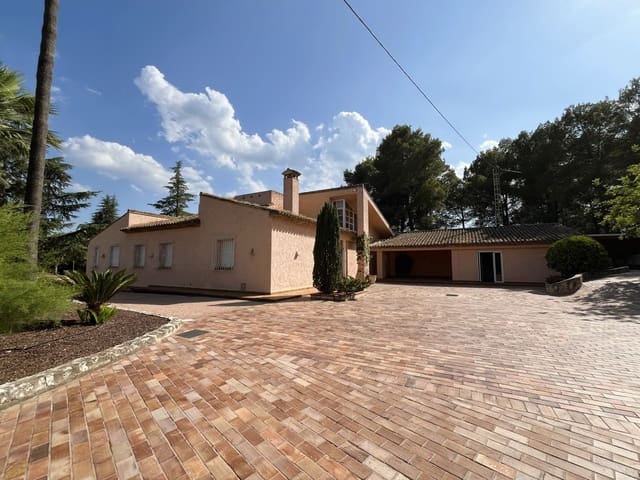 5 soveværelse Villa til salg i Ontinyent med swimmingpool garage - € 620.000 (Ref: 9275844)