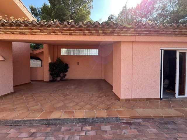 5 soveværelse Villa til salg i Ontinyent med swimmingpool garage - € 620.000 (Ref: 9275844)