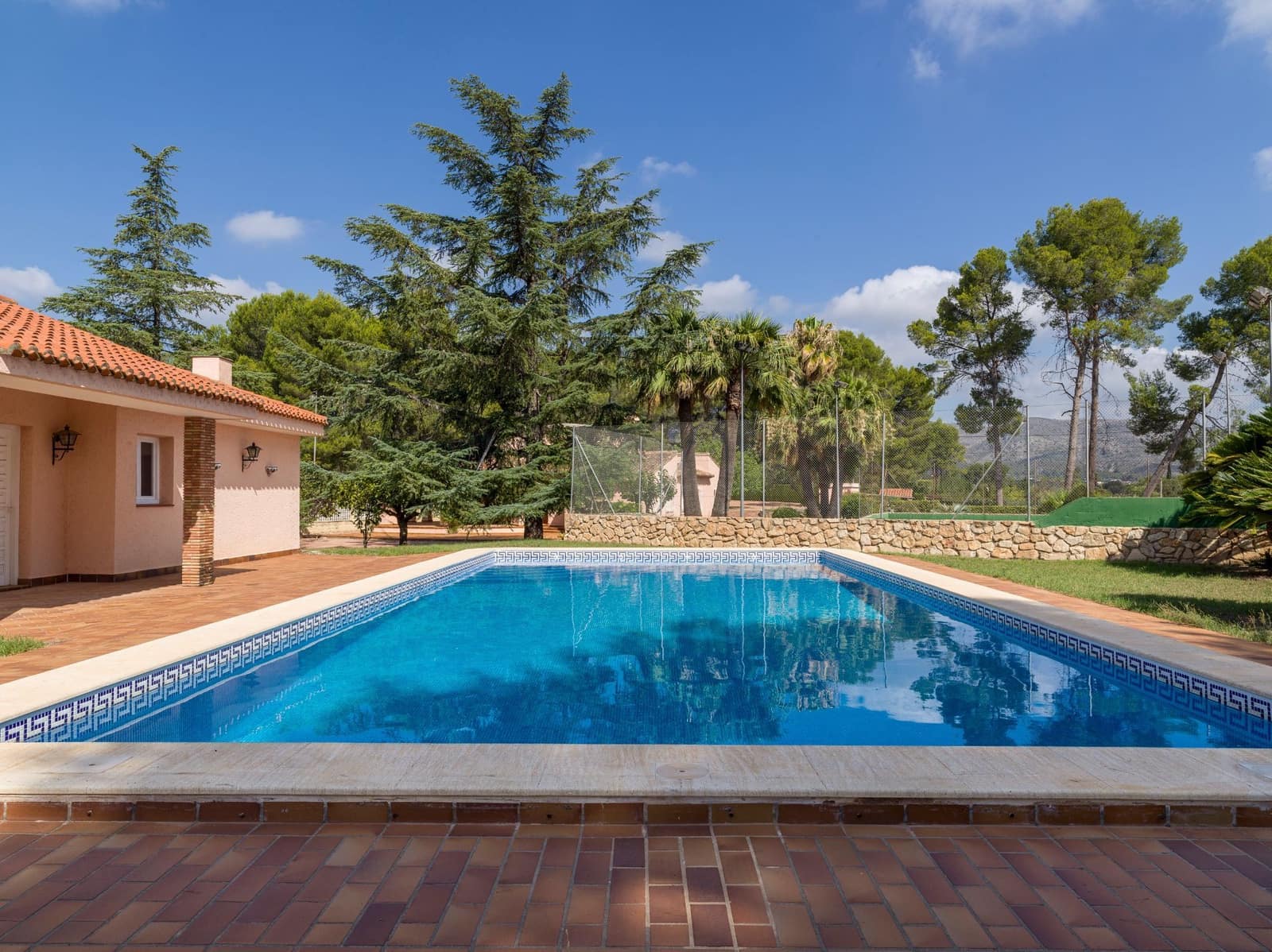 5 soveværelse Villa til salg i Ontinyent med swimmingpool garage - € 620.000 (Ref: 9275844)