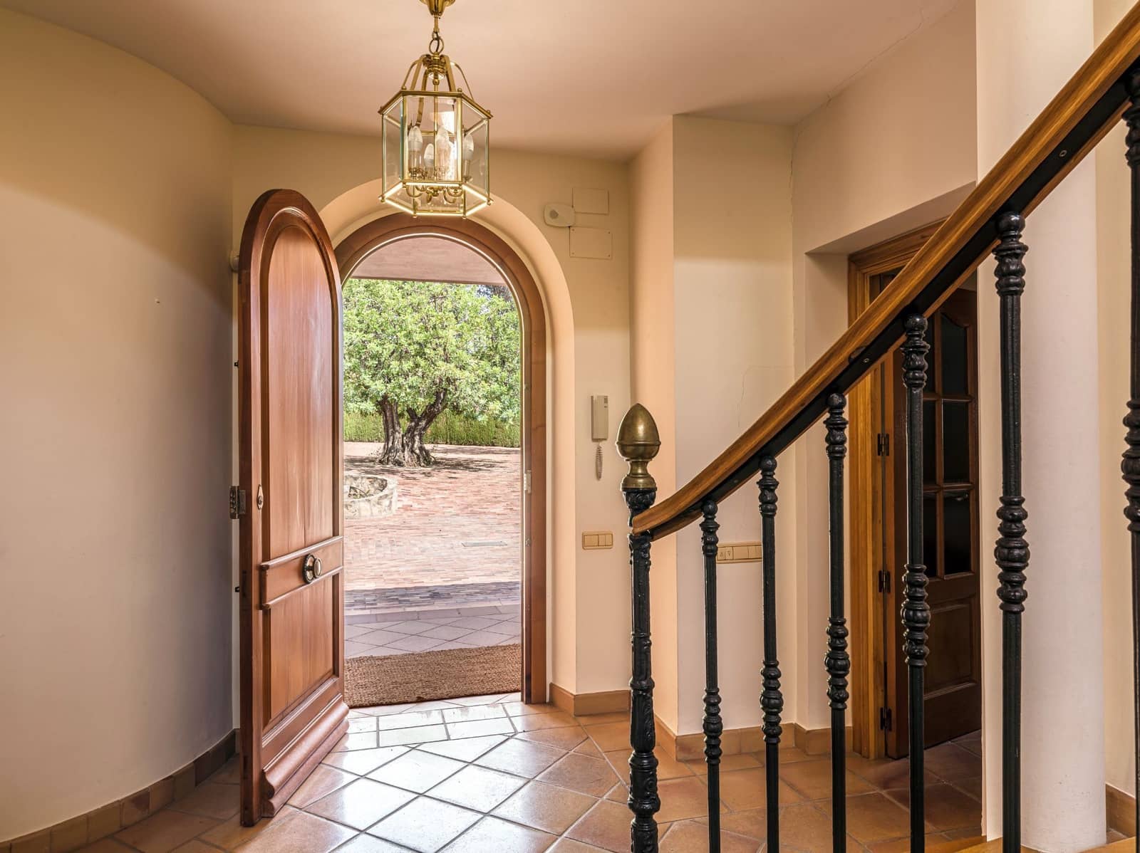 5 soveværelse Villa til salg i Ontinyent med swimmingpool garage - € 620.000 (Ref: 9275844)