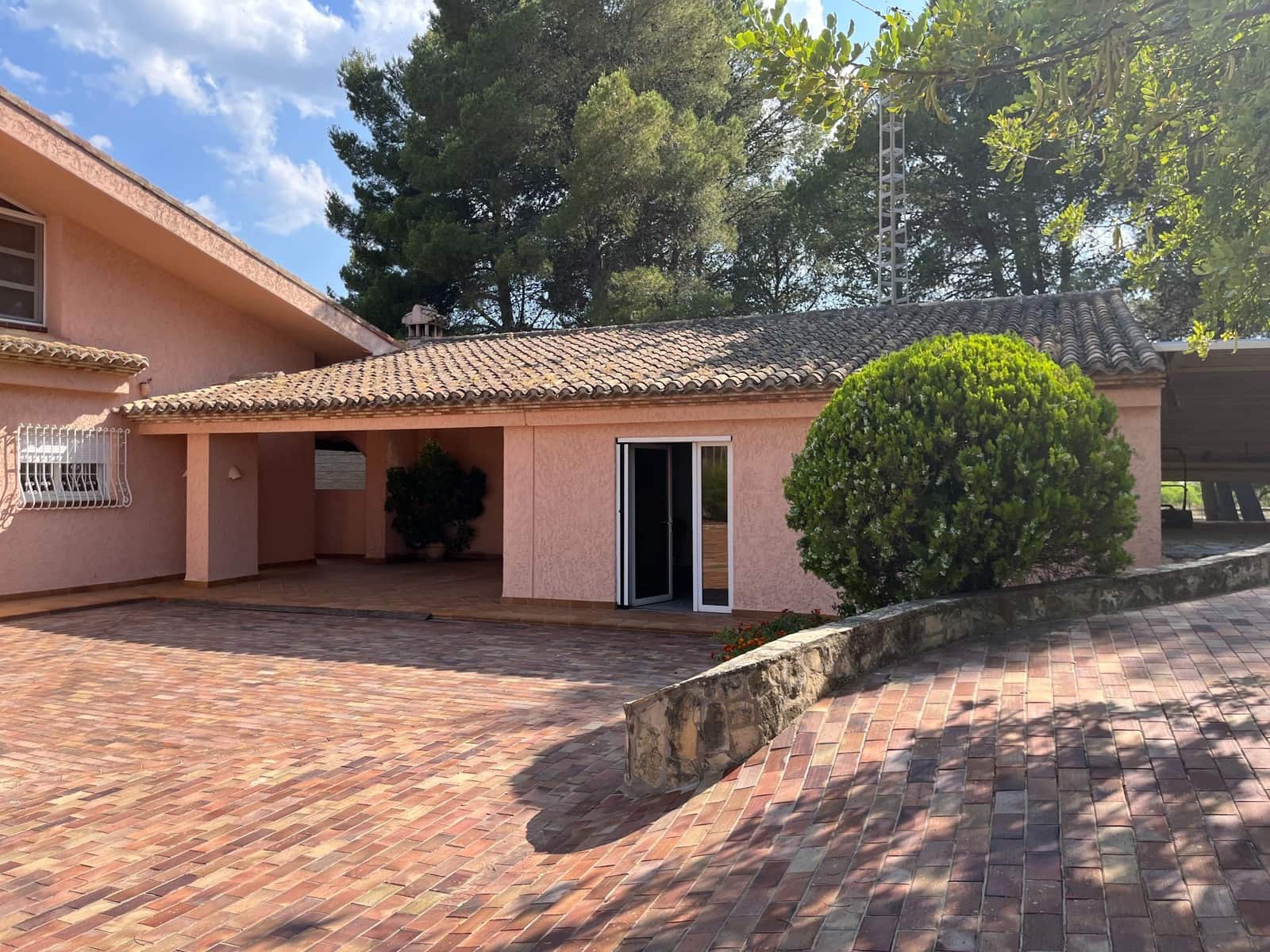 5 soveværelse Villa til salg i Ontinyent med swimmingpool garage - € 620.000 (Ref: 9275844)