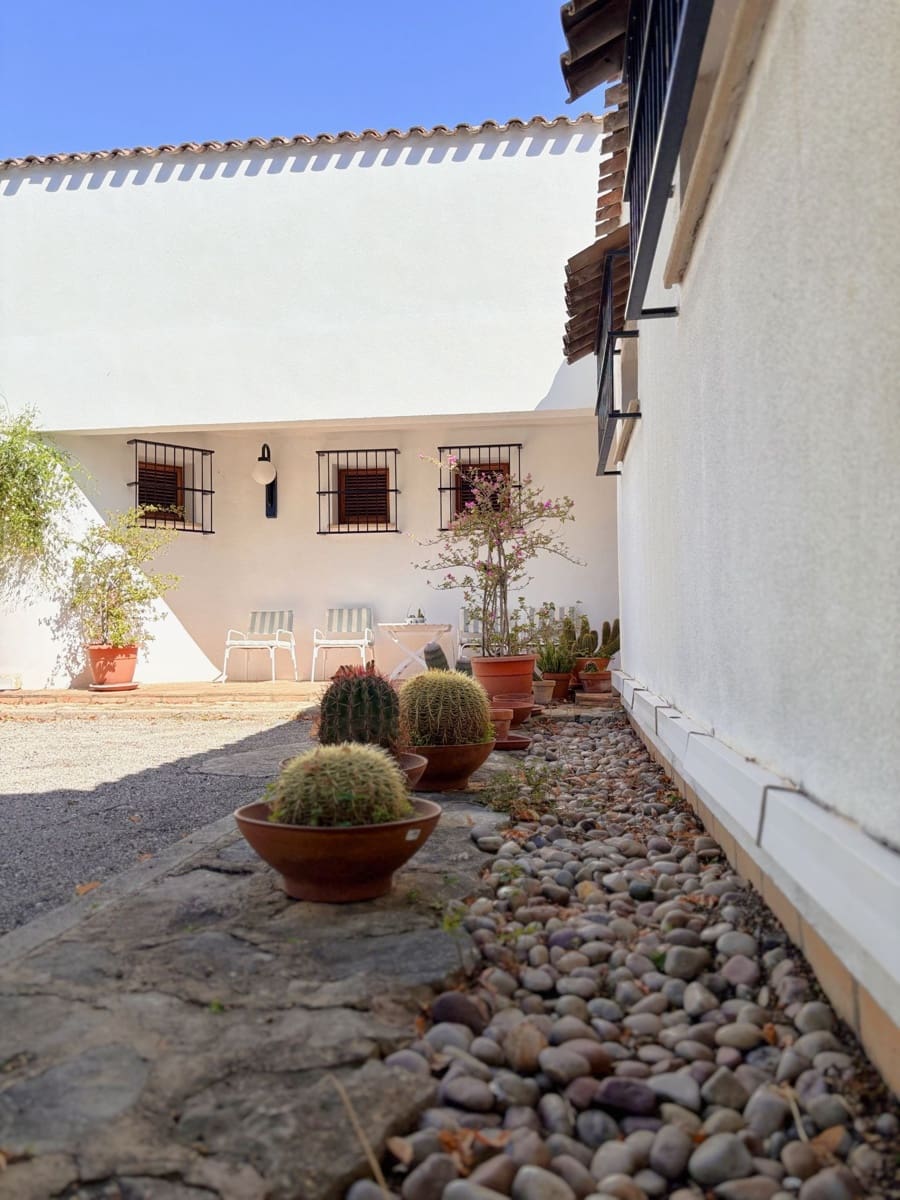 4 makuuhuone Huvila myytävänä paikassa Ontinyent - 400 000 € (Ref: 9275845)