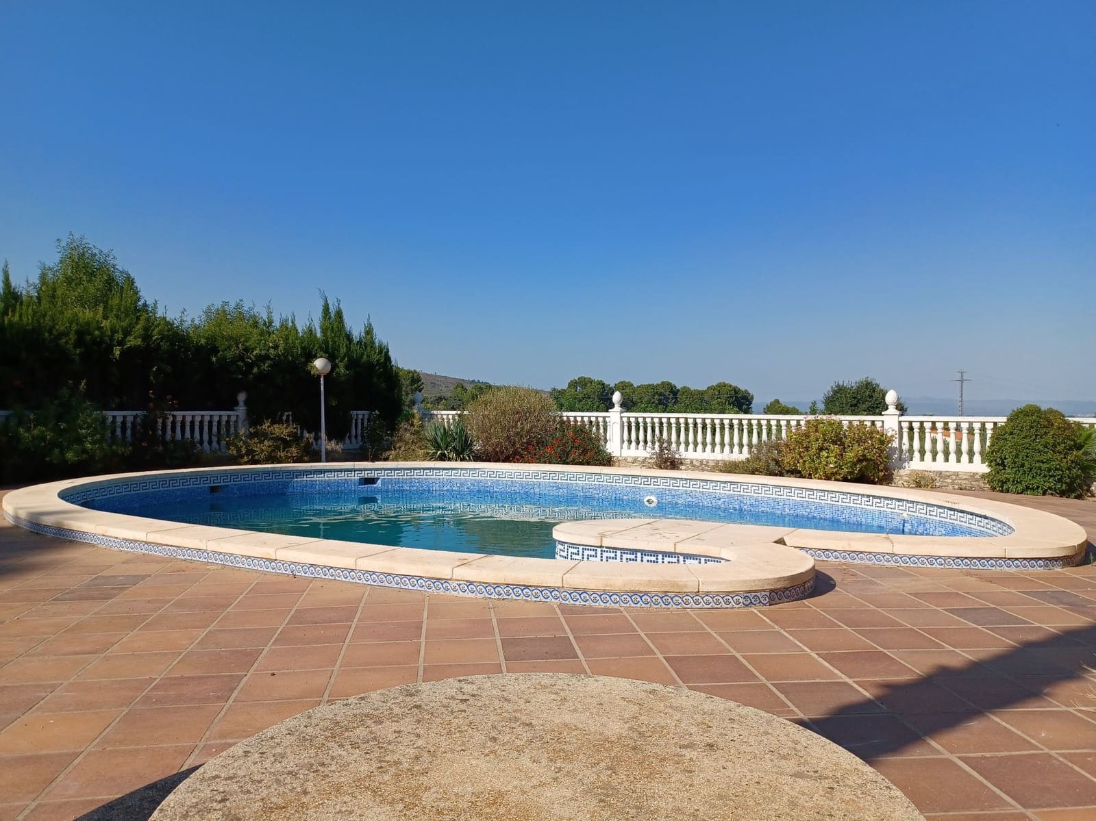 6 makuuhuone Huvila myytävänä paikassa Ontinyent mukana uima-altaan 
autotalli - 450 000 € (Ref: 9275846)