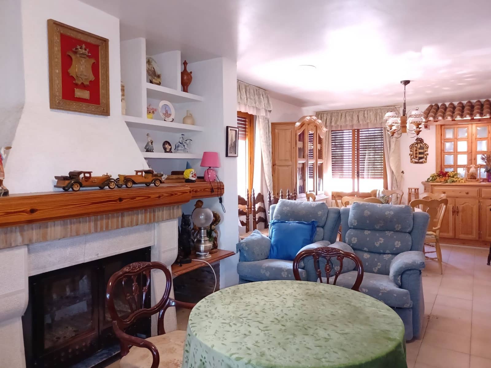 6 makuuhuone Huvila myytävänä paikassa Ontinyent mukana uima-altaan 
autotalli - 450 000 € (Ref: 9275846)