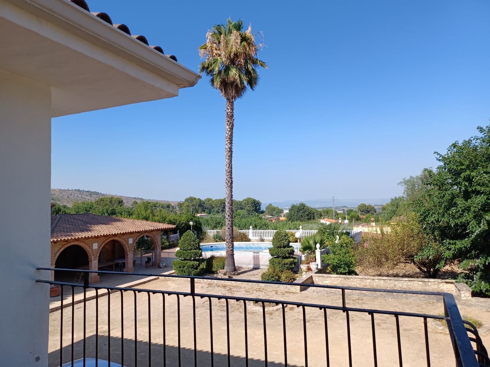 6 makuuhuone Huvila myytävänä paikassa Ontinyent mukana uima-altaan 
autotalli - 450 000 € (Ref: 9275846)