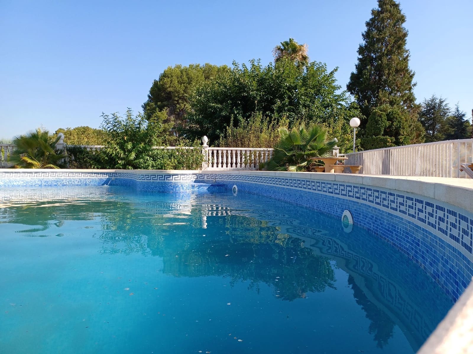 6 makuuhuone Huvila myytävänä paikassa Ontinyent mukana uima-altaan 
autotalli - 450 000 € (Ref: 9275846)