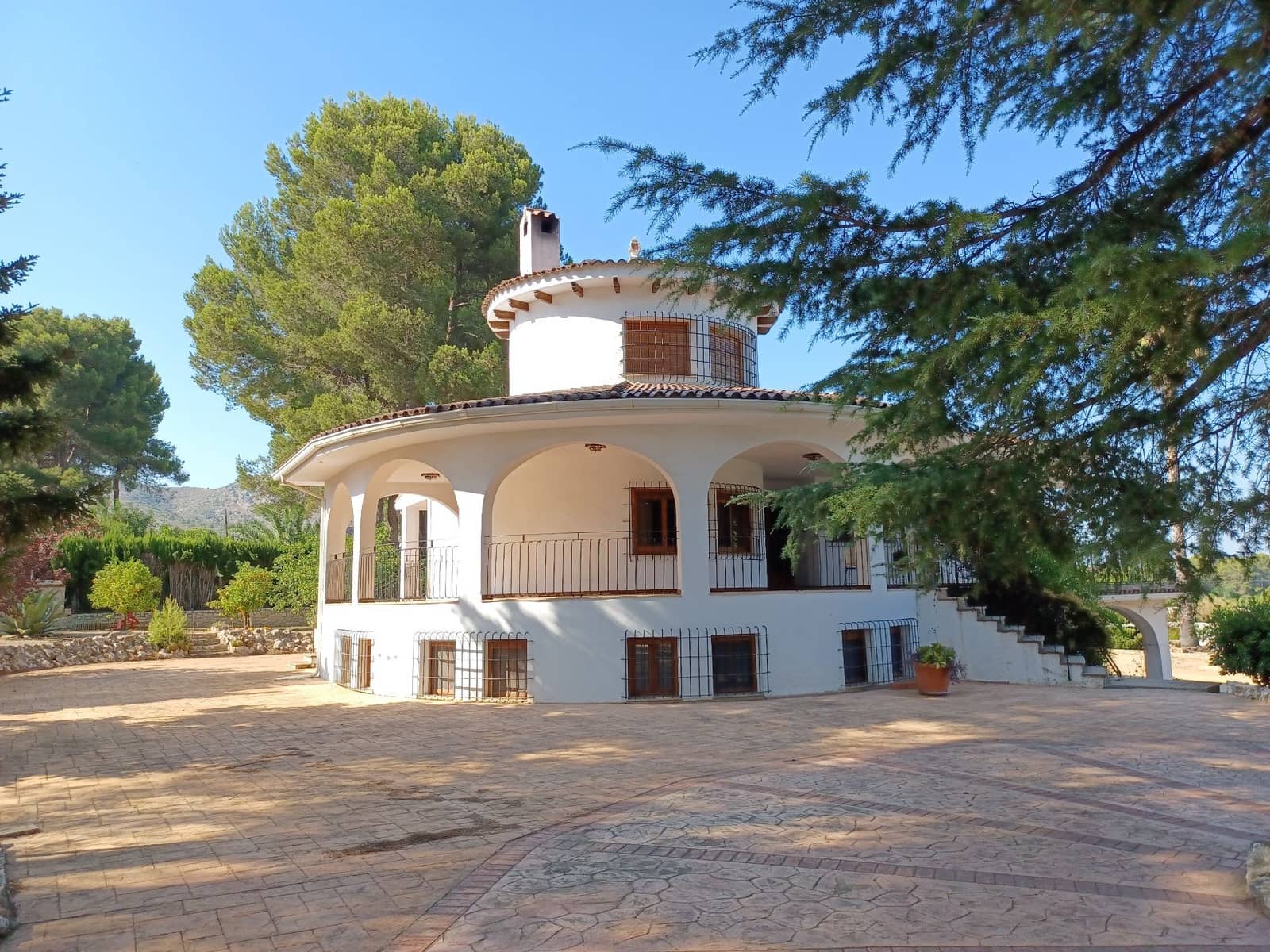 6 makuuhuone Huvila myytävänä paikassa Ontinyent mukana uima-altaan 
autotalli - 450 000 € (Ref: 9275846)