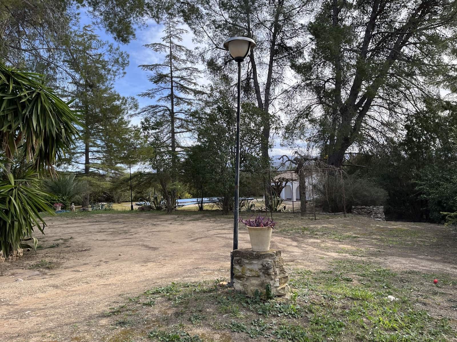 7 slaapkamer Villa te koop in Ontinyent met zwembad garage - € 650.000 (Ref: 9275847)