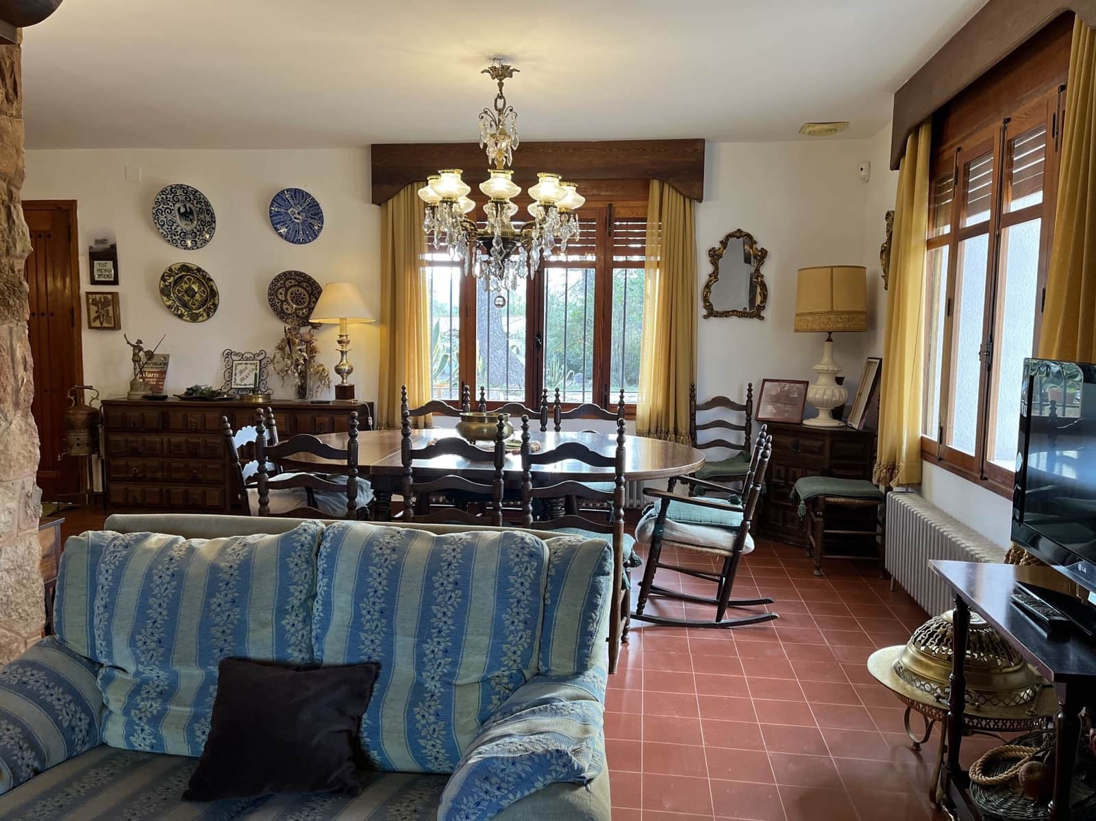 7 slaapkamer Villa te koop in Ontinyent met zwembad garage - € 650.000 (Ref: 9275847)