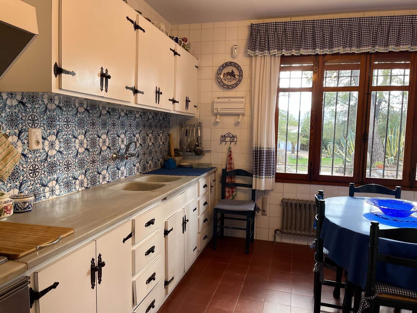 7 slaapkamer Villa te koop in Ontinyent met zwembad garage - € 650.000 (Ref: 9275847)