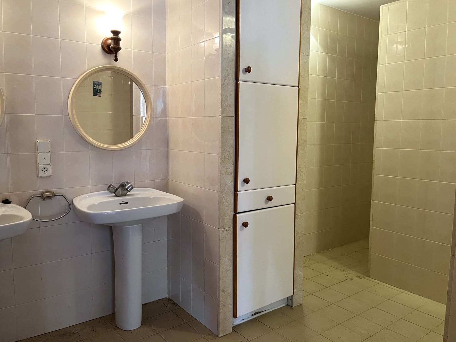 6 bedroom Villa for sale in Ontinyent with pool garage - € 1,290,000 (Ref: 9275849)