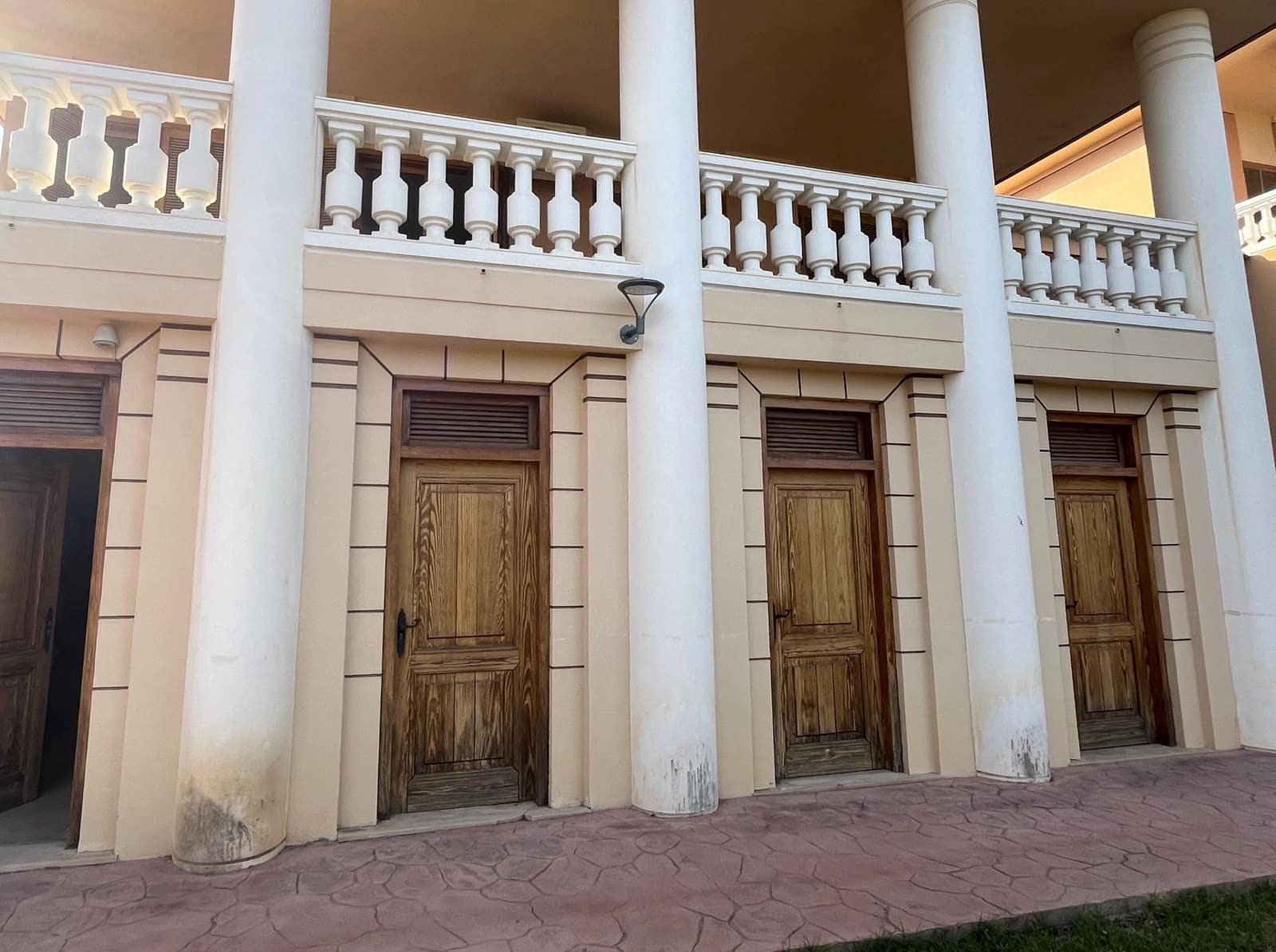 6 bedroom Villa for sale in Ontinyent with pool garage - € 1,290,000 (Ref: 9275849)