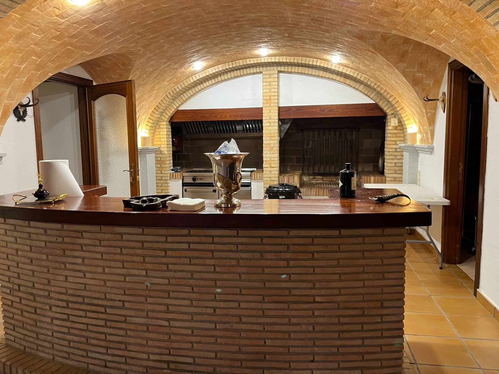 6 bedroom Villa for sale in Ontinyent with pool garage - € 1,290,000 (Ref: 9275849)