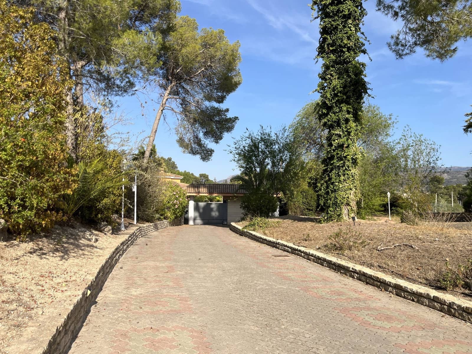 6 bedroom Villa for sale in Ontinyent with pool garage - € 1,290,000 (Ref: 9275849)