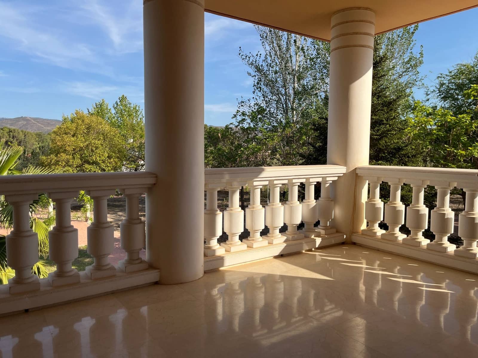 6 bedroom Villa for sale in Ontinyent with pool garage - € 1,290,000 (Ref: 9275849)