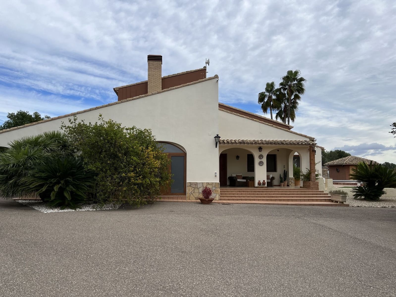 4 soverom Villa til salgs i Ontinyent med svømmebasseng garasje - € 850 000 (Ref: 9275855)