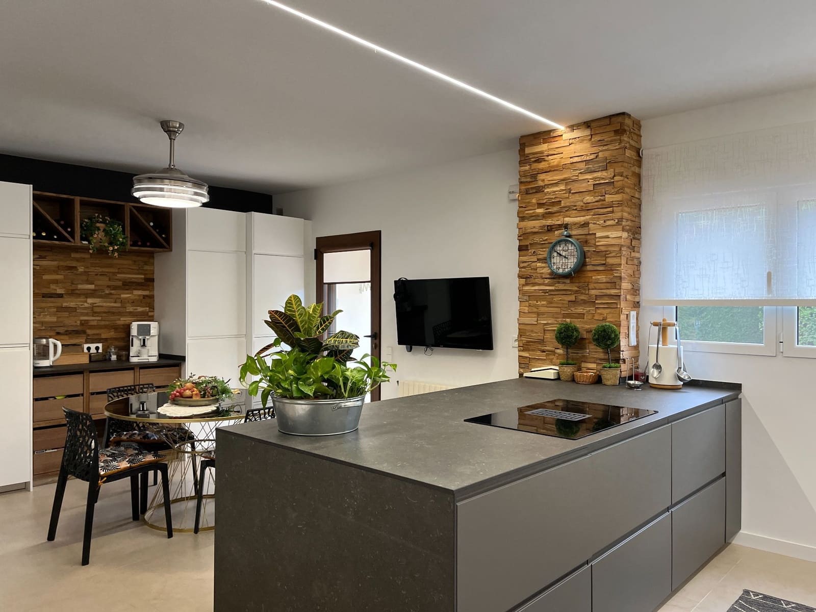 4 soverom Villa til salgs i Ontinyent med svømmebasseng garasje - € 850 000 (Ref: 9275855)