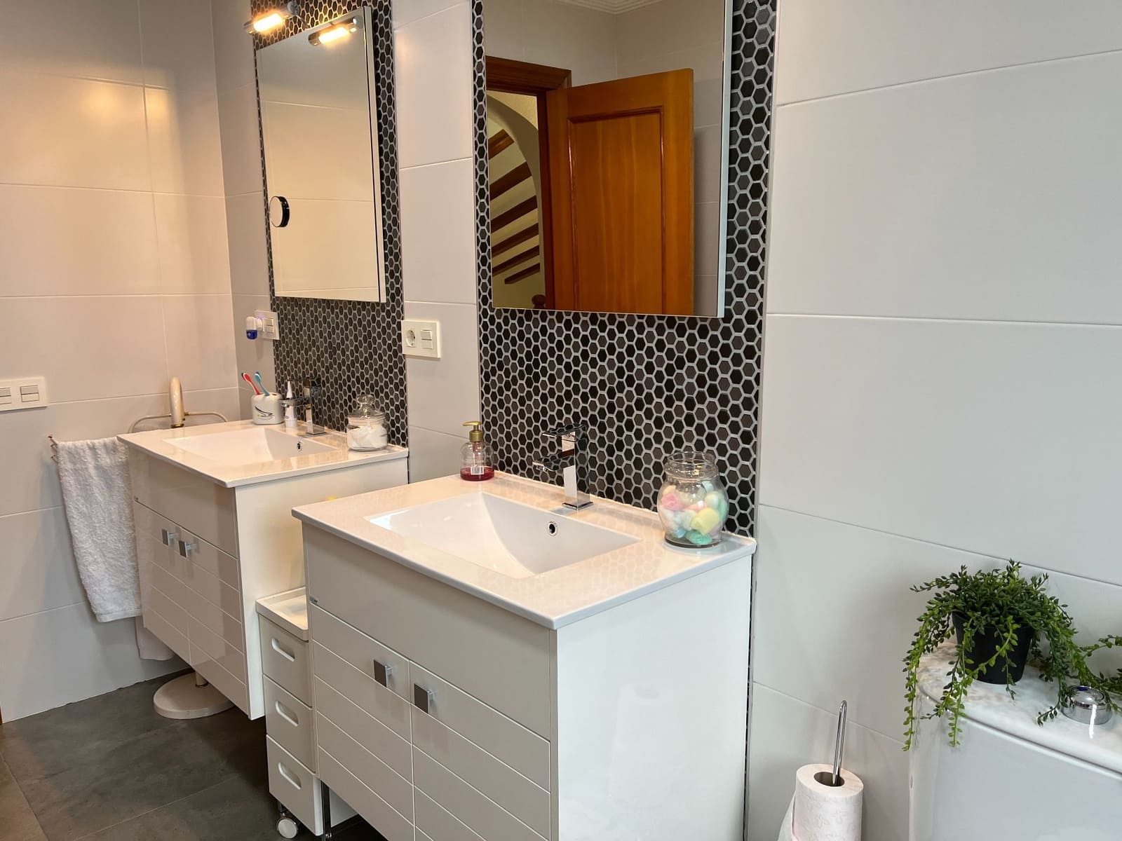 4 soverom Villa til salgs i Ontinyent med svømmebasseng garasje - € 850 000 (Ref: 9275855)