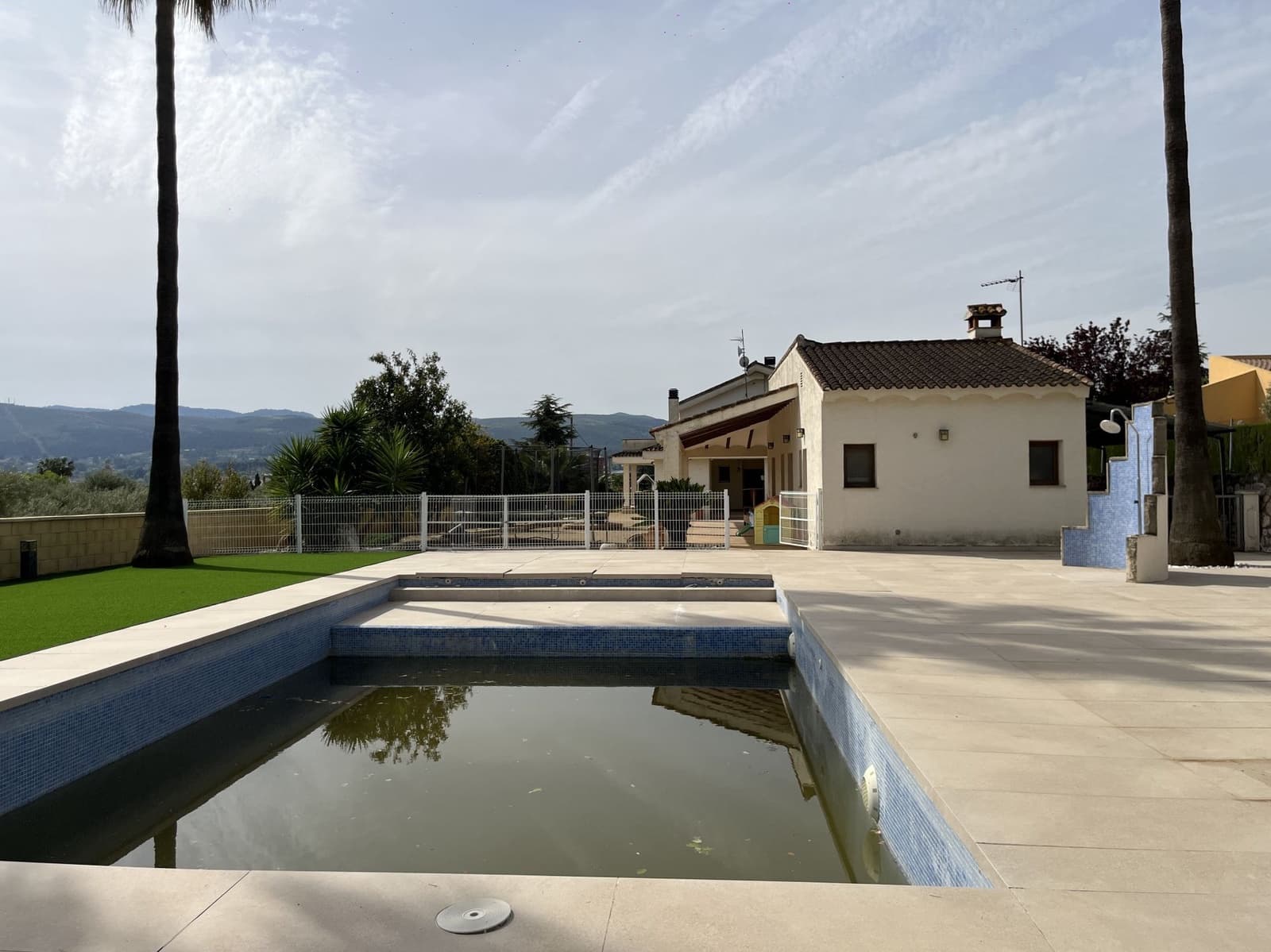 4 soveværelse Villa til salg i Ontinyent med swimmingpool garage - € 690.000 (Ref: 9275860)