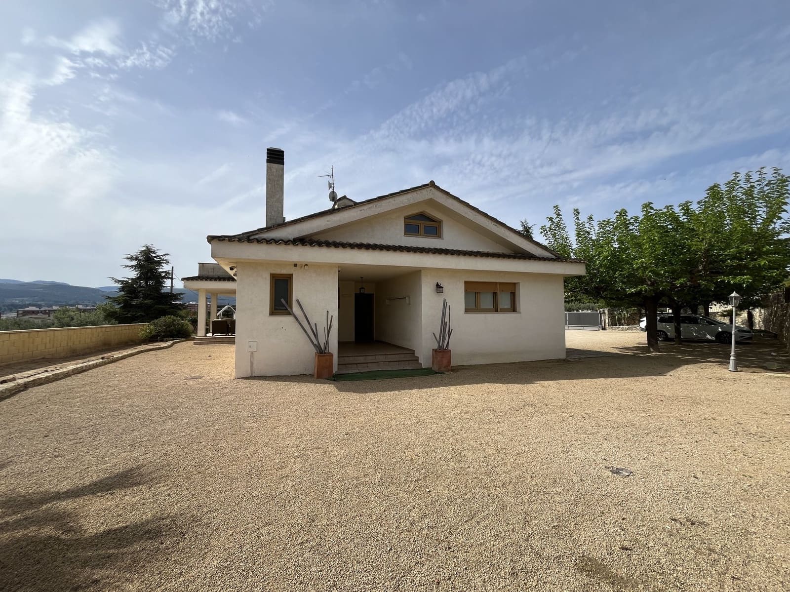 4 soveværelse Villa til salg i Ontinyent med swimmingpool garage - € 690.000 (Ref: 9275860)