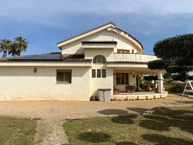 4 bedroom Villa for sale in Ontinyent with pool garage - € 690,000 (Ref: 9275860)