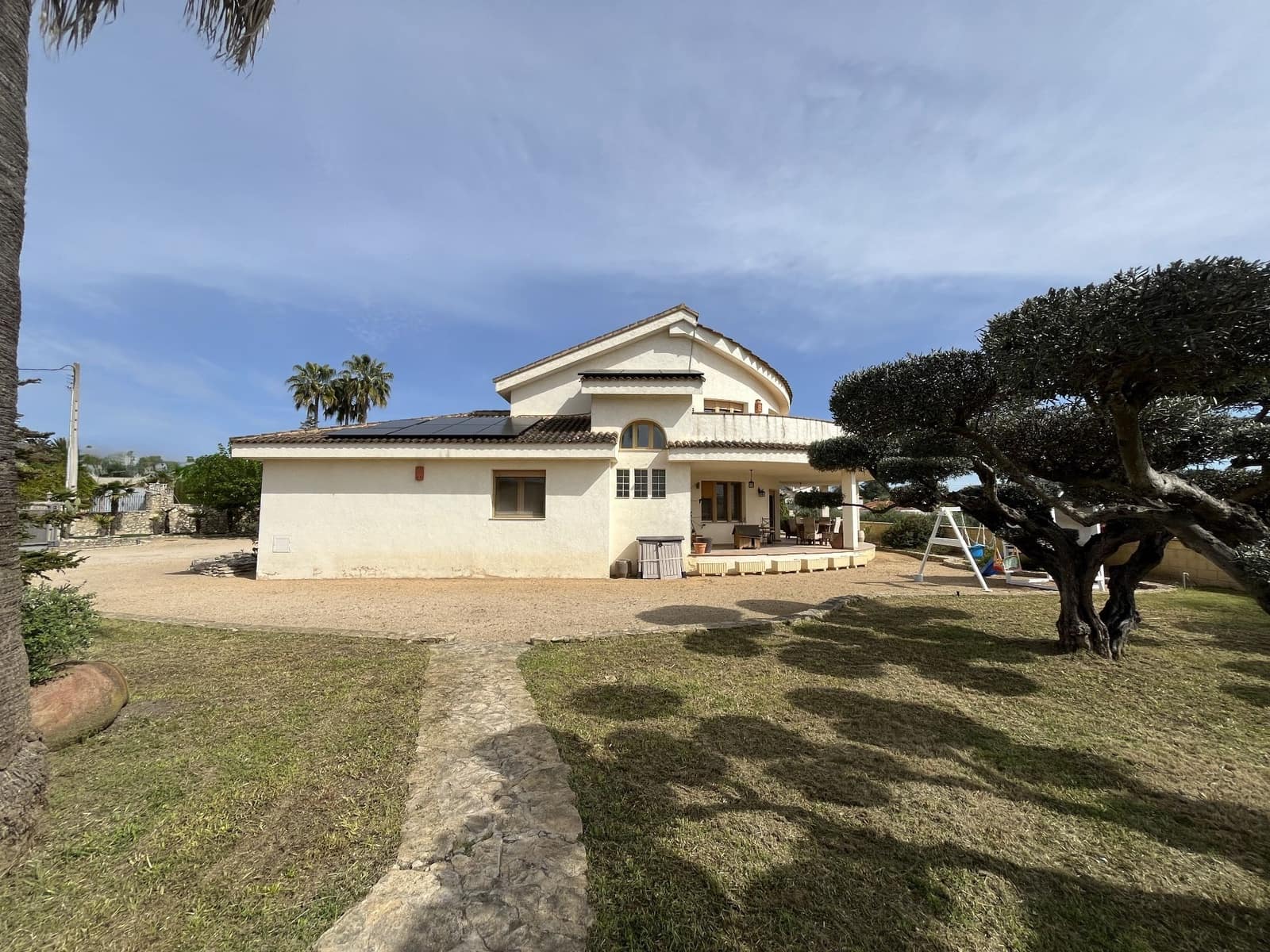 4 soveværelse Villa til salg i Ontinyent med swimmingpool garage - € 690.000 (Ref: 9275860)