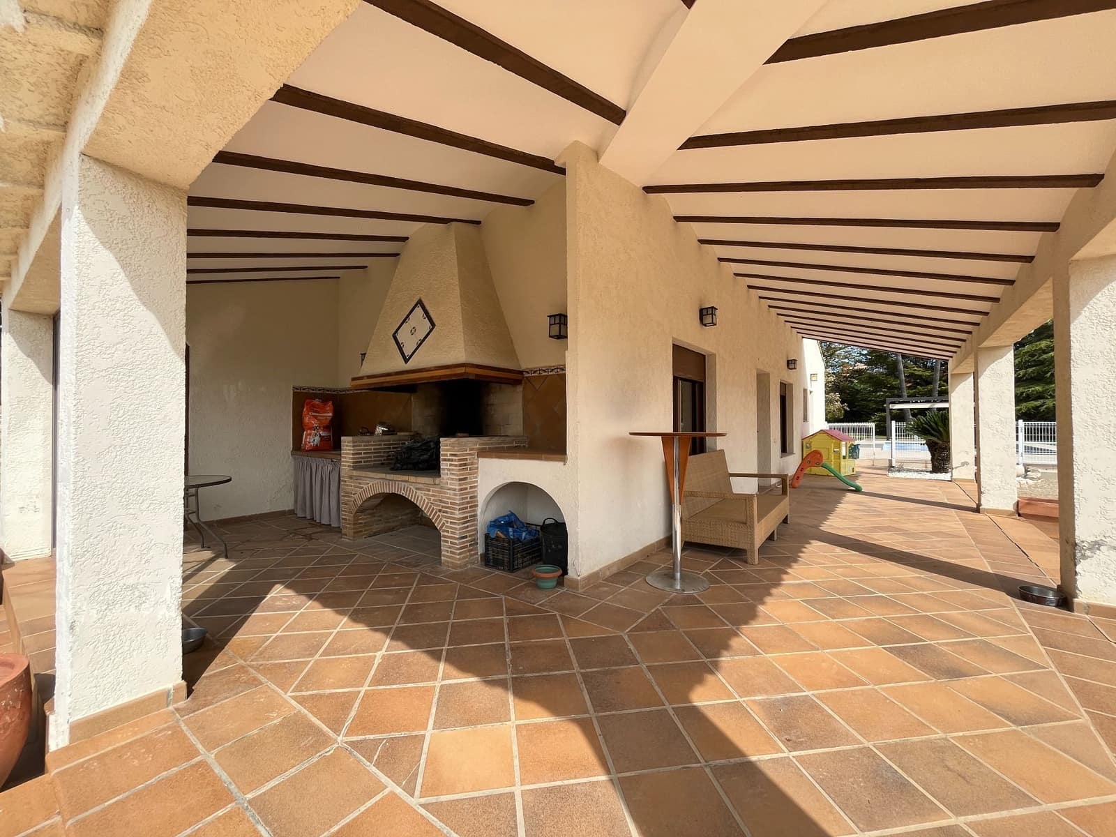 4 soveværelse Villa til salg i Ontinyent med swimmingpool garage - € 690.000 (Ref: 9275860)