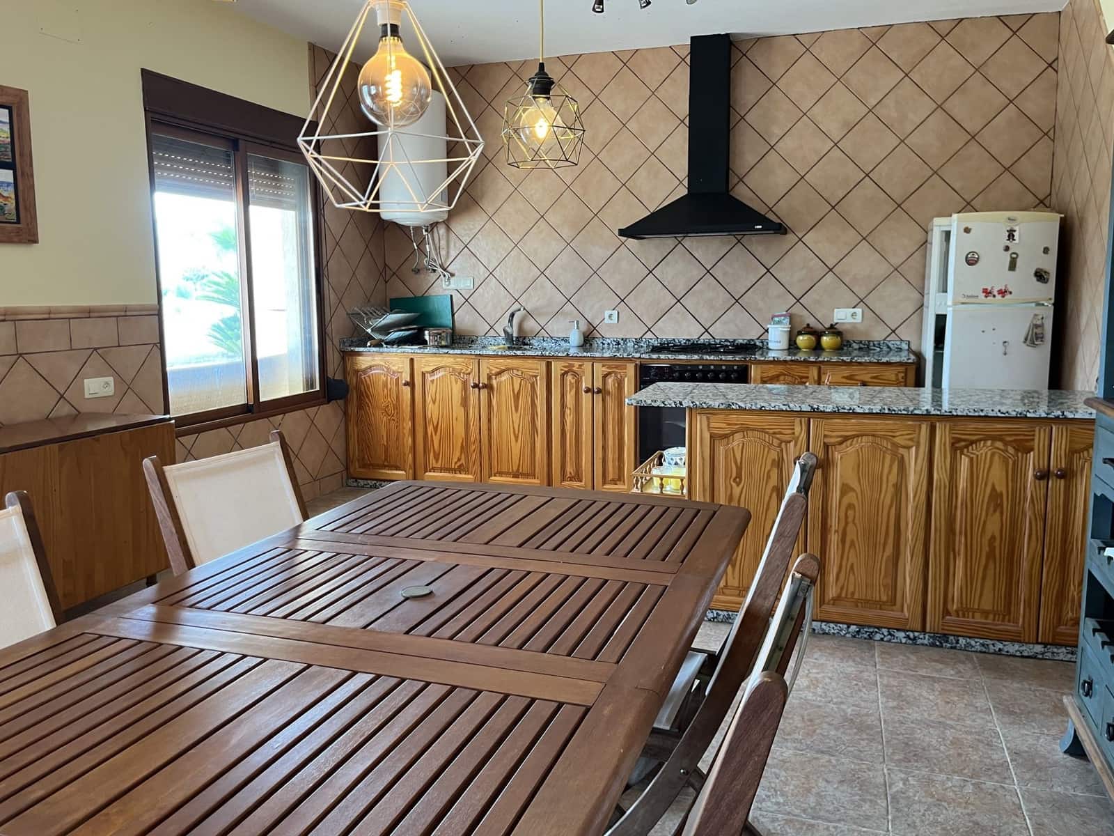 4 soveværelse Villa til salg i Ontinyent med swimmingpool garage - € 690.000 (Ref: 9275860)