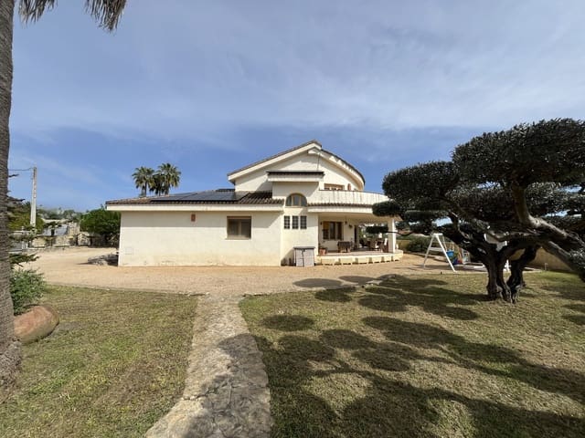 4 bedroom Villa for sale in Ontinyent with pool garage - € 690,000 (Ref: 9275860)