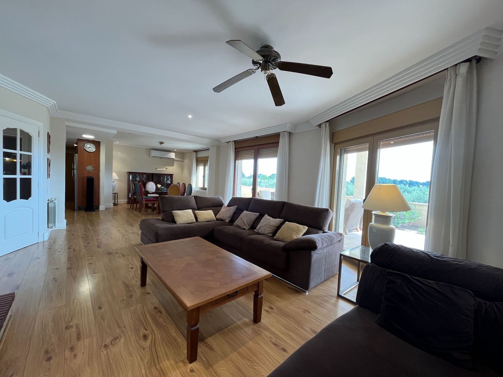 4 soveværelse Villa til salg i Ontinyent med swimmingpool garage - € 690.000 (Ref: 9275860)