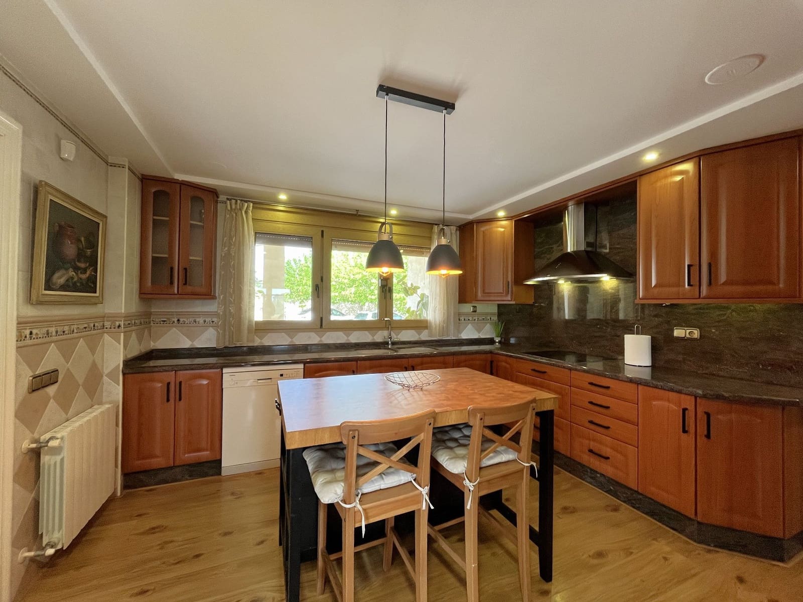 4 soveværelse Villa til salg i Ontinyent med swimmingpool garage - € 690.000 (Ref: 9275860)