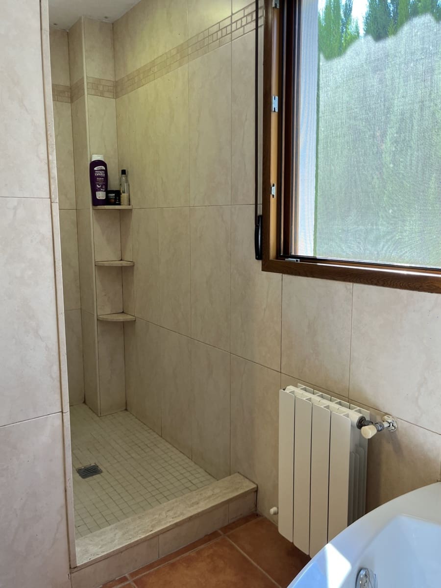 4 soveværelse Villa til salg i Ontinyent med swimmingpool garage - € 890.000 (Ref: 9294182)