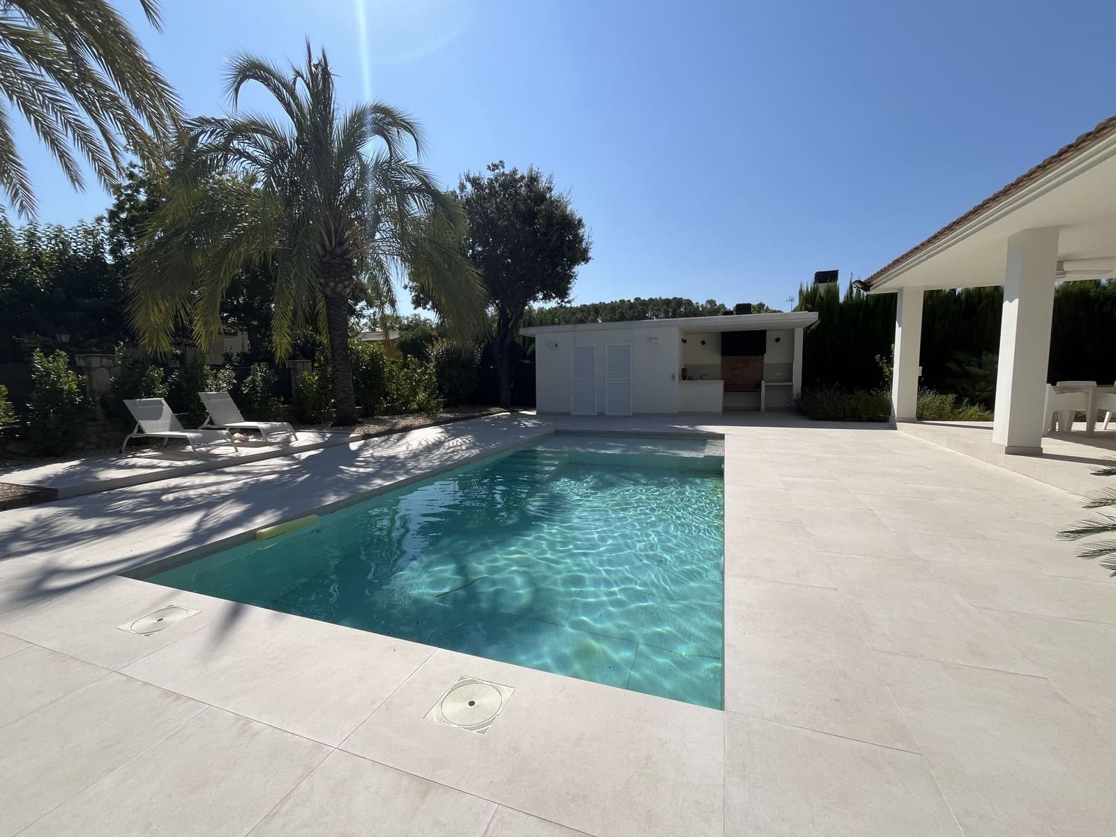 4 soveværelse Villa til salg i Ontinyent med swimmingpool garage - € 890.000 (Ref: 9294182)