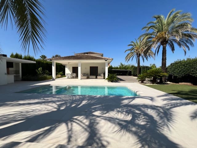 4 makuuhuone Huvila myytävänä paikassa Ontinyent mukana uima-altaan 
autotalli - 890 000 € (Ref: 9294182)