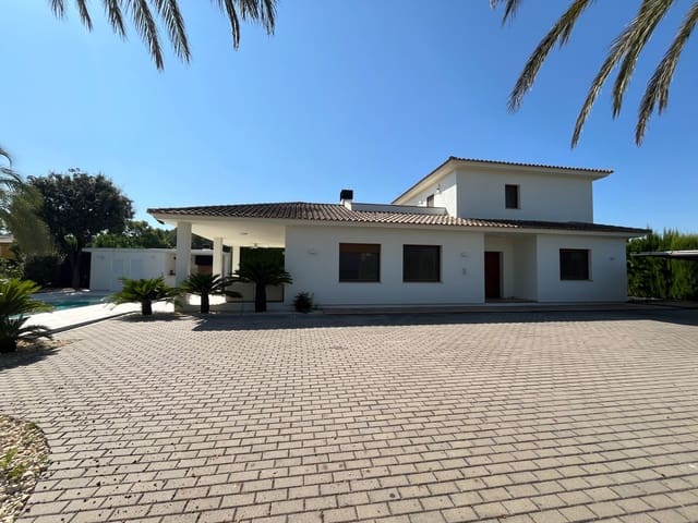 4 makuuhuone Huvila myytävänä paikassa Ontinyent mukana uima-altaan 
autotalli - 890 000 € (Ref: 9294182)