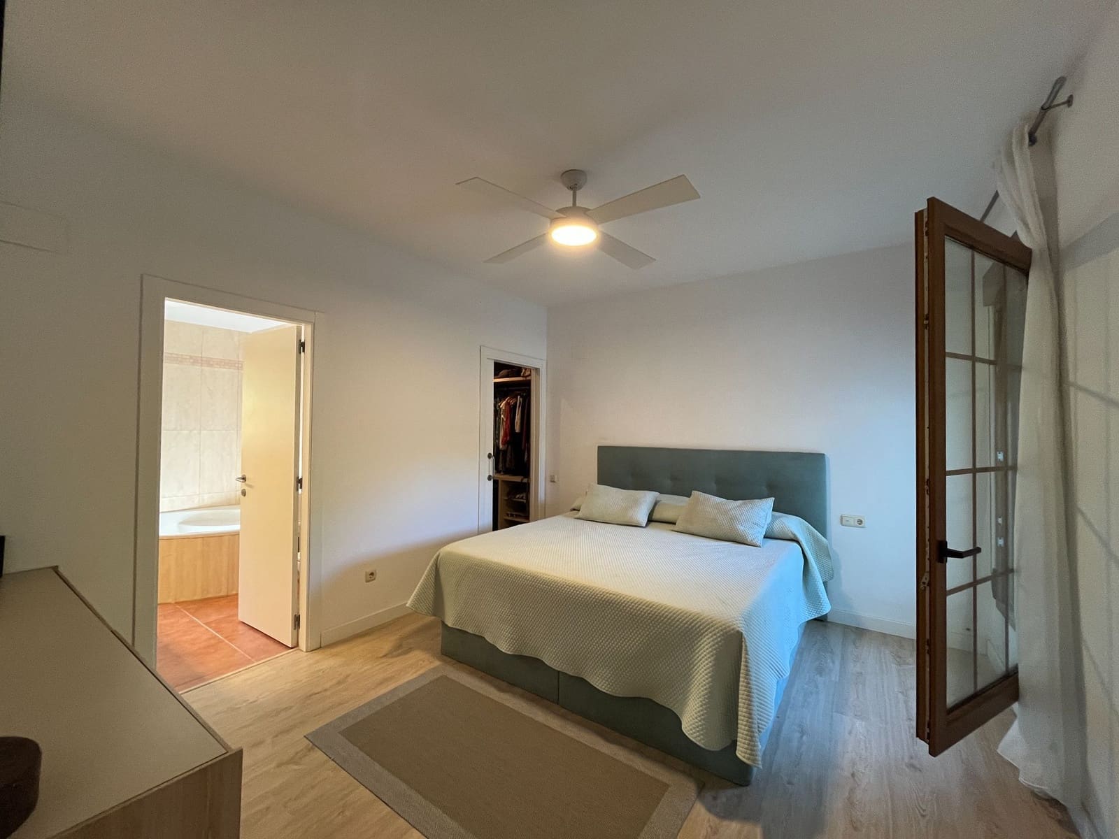 4 soveværelse Villa til salg i Ontinyent med swimmingpool garage - € 890.000 (Ref: 9294182)