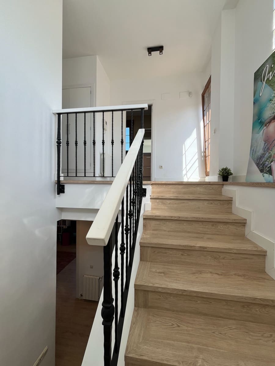 4 soveværelse Villa til salg i Ontinyent med swimmingpool garage - € 890.000 (Ref: 9294182)