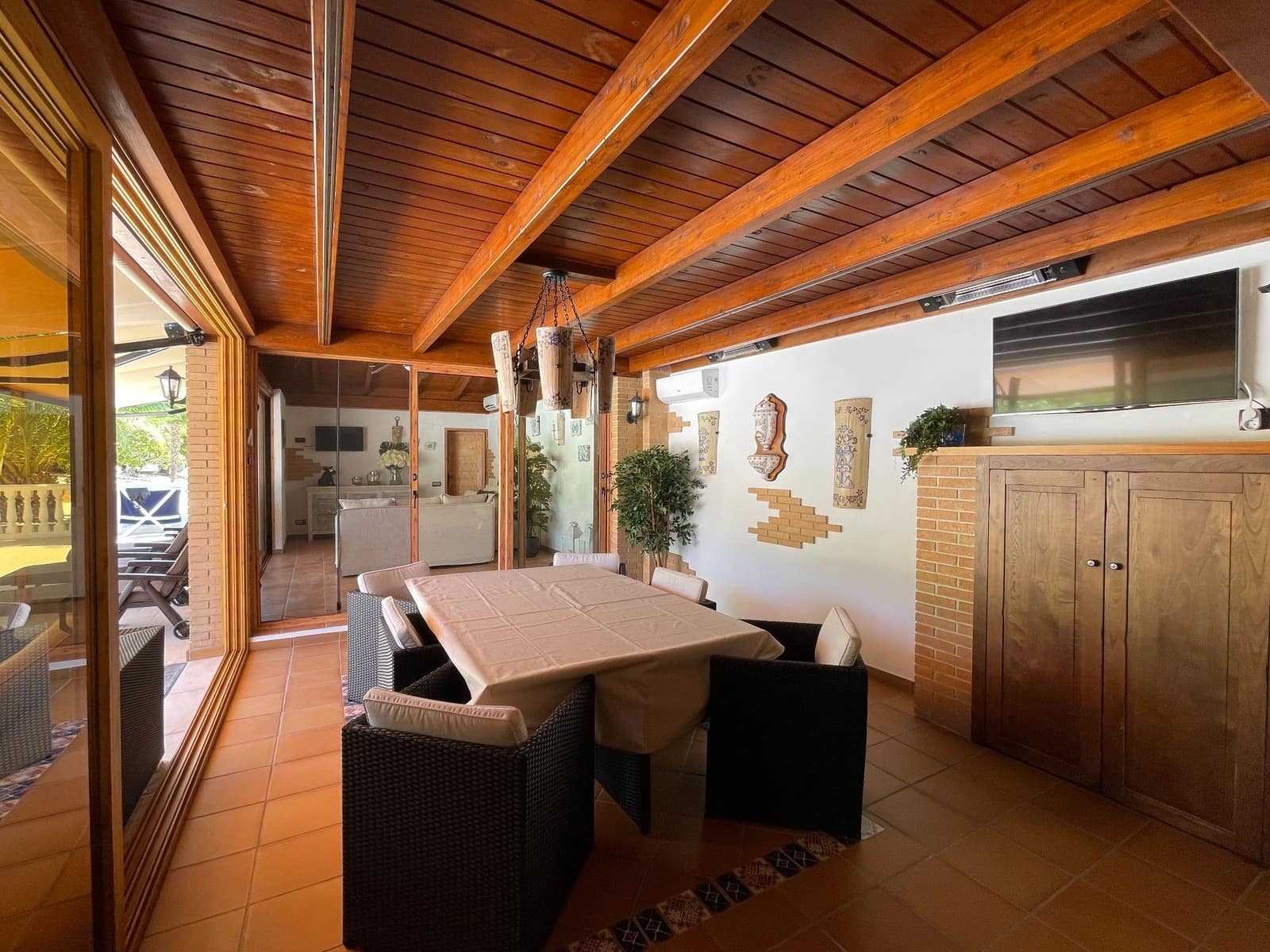 4 makuuhuone Huvila myytävänä paikassa Ontinyent mukana uima-altaan 
autotalli - 550 000 € (Ref: 9421897)