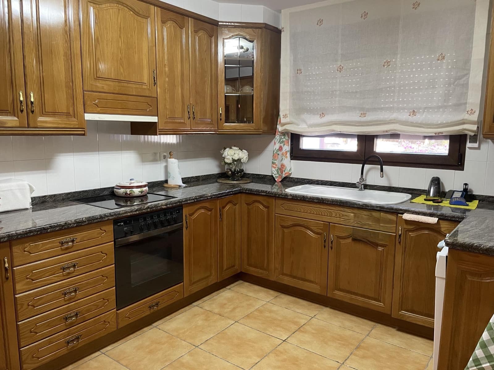 4 makuuhuone Huvila myytävänä paikassa Ontinyent mukana uima-altaan 
autotalli - 550 000 € (Ref: 9421897)