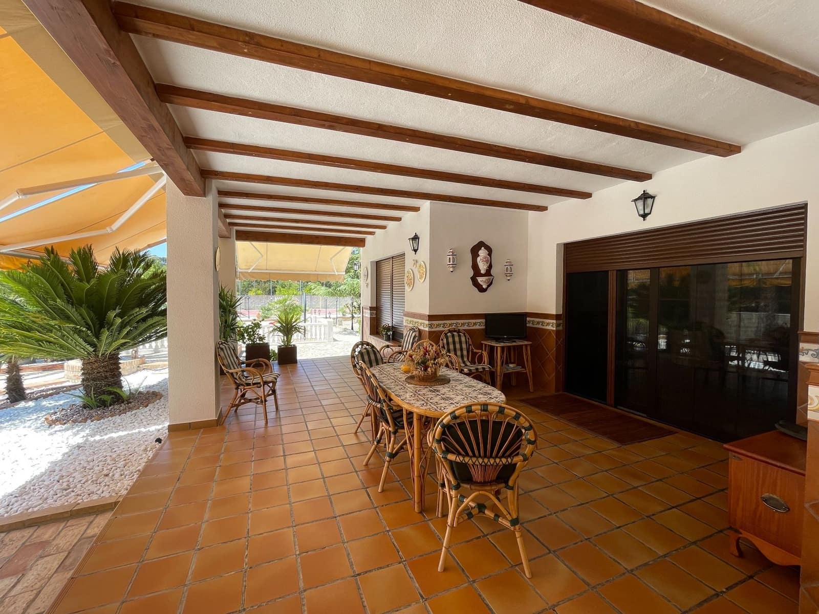 4 makuuhuone Huvila myytävänä paikassa Ontinyent mukana uima-altaan 
autotalli - 550 000 € (Ref: 9421897)