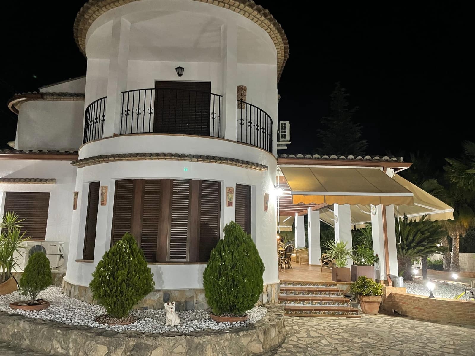 4 makuuhuone Huvila myytävänä paikassa Ontinyent mukana uima-altaan 
autotalli - 550 000 € (Ref: 9421897)