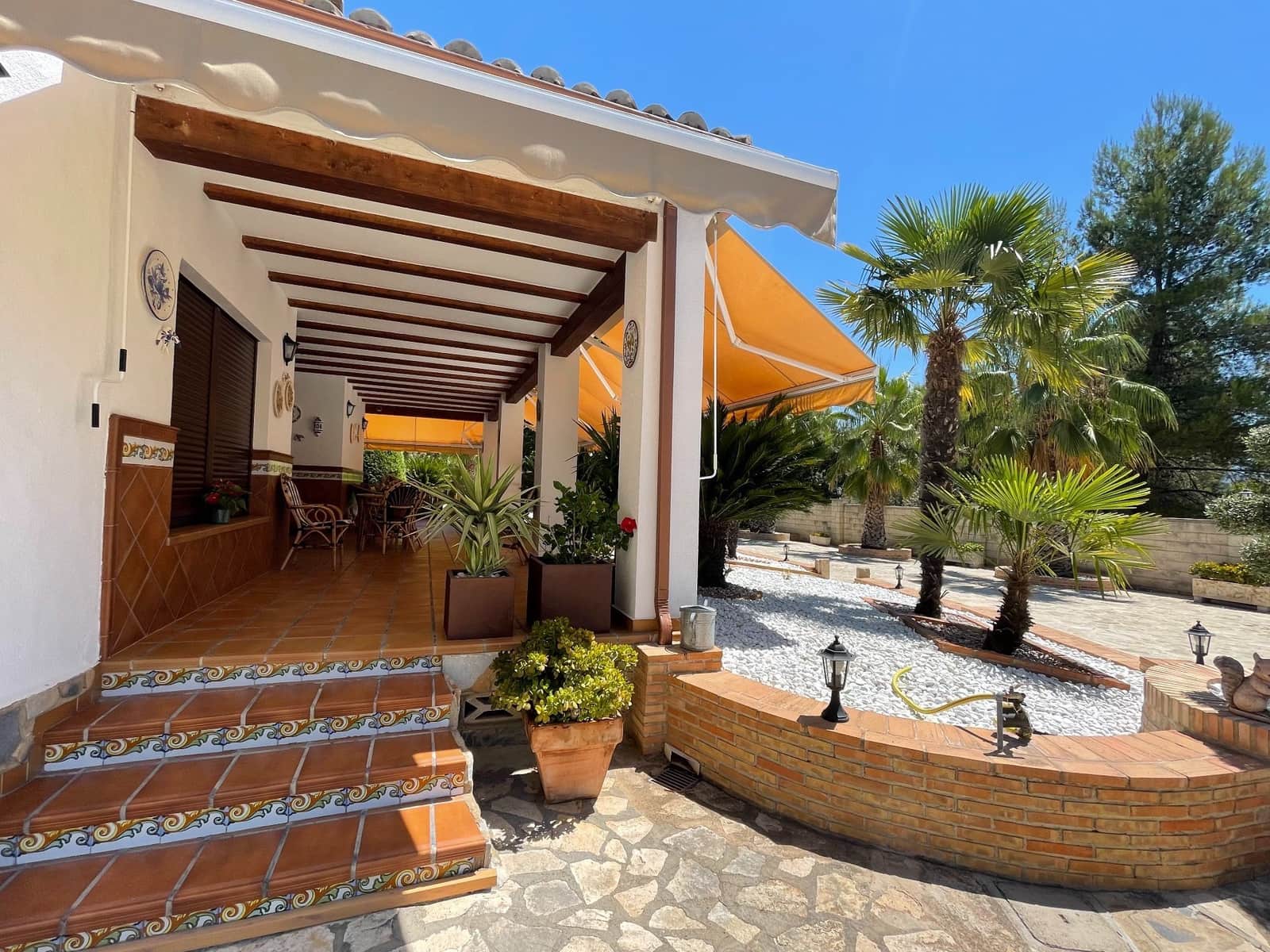 4 makuuhuone Huvila myytävänä paikassa Ontinyent mukana uima-altaan 
autotalli - 550 000 € (Ref: 9421897)