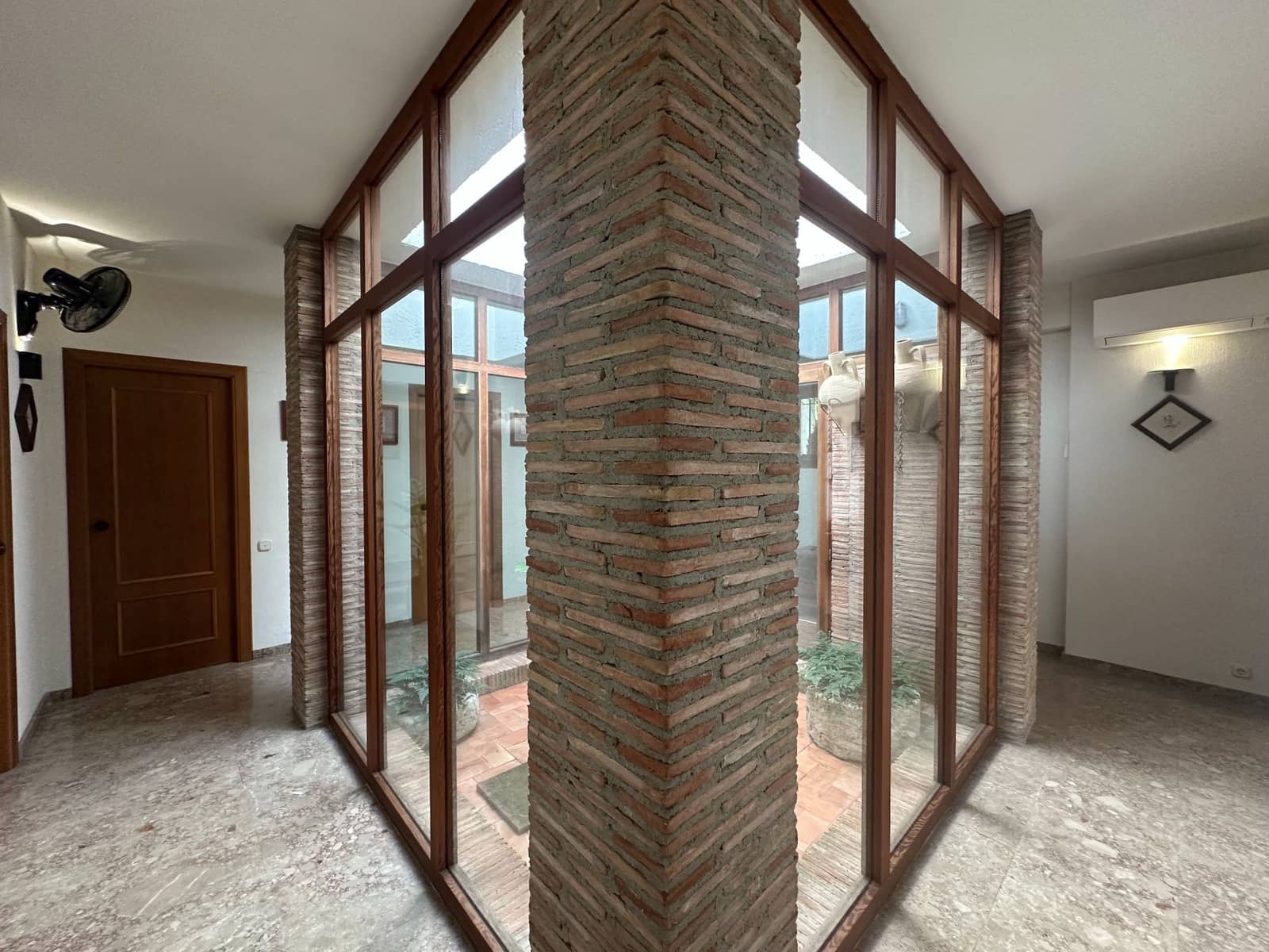 6 makuuhuone Huvila myytävänä paikassa Ontinyent mukana uima-altaan 
autotalli - 720 000 € (Ref: 9421898)