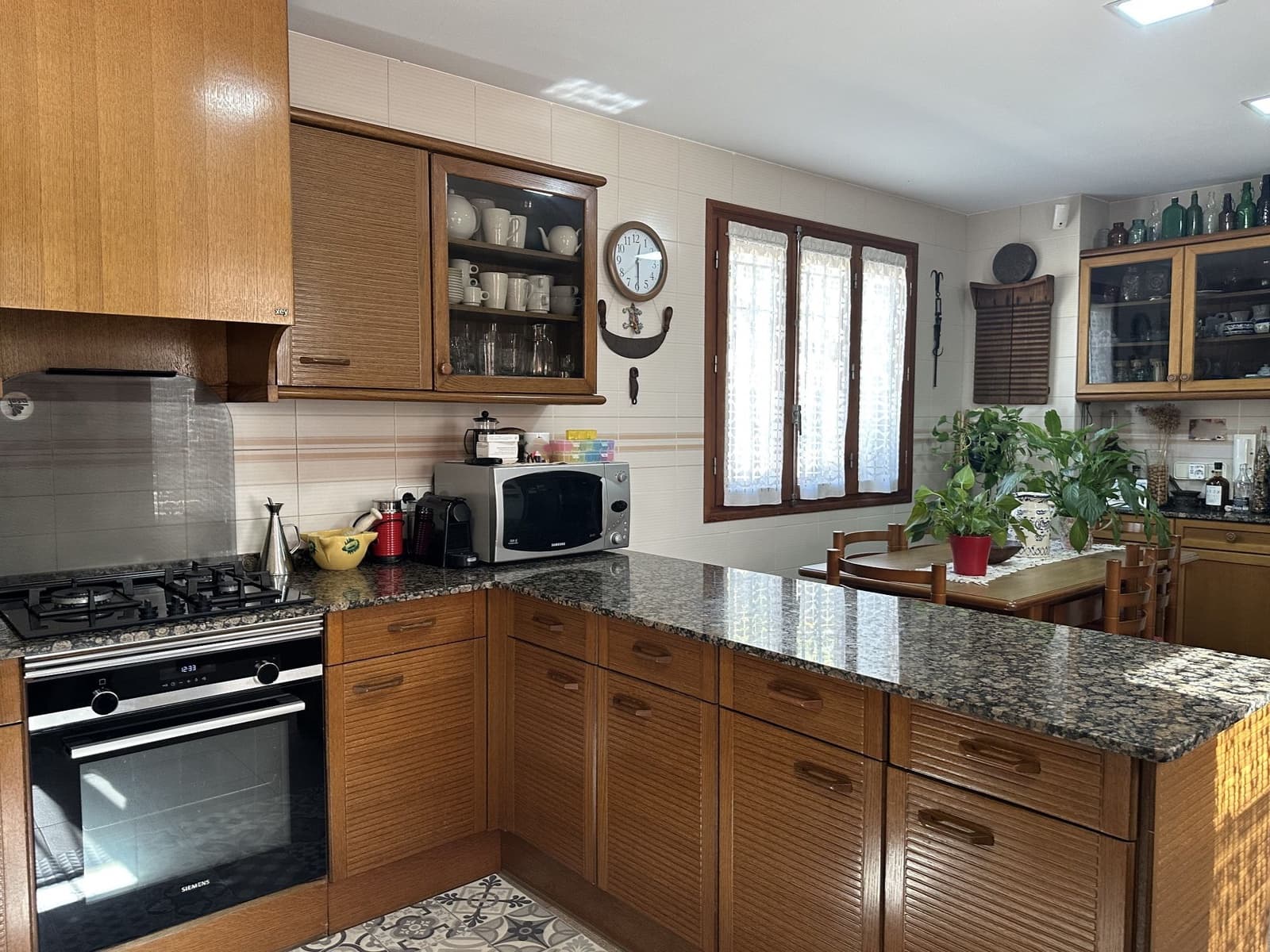 6 makuuhuone Huvila myytävänä paikassa Ontinyent mukana uima-altaan 
autotalli - 720 000 € (Ref: 9421898)