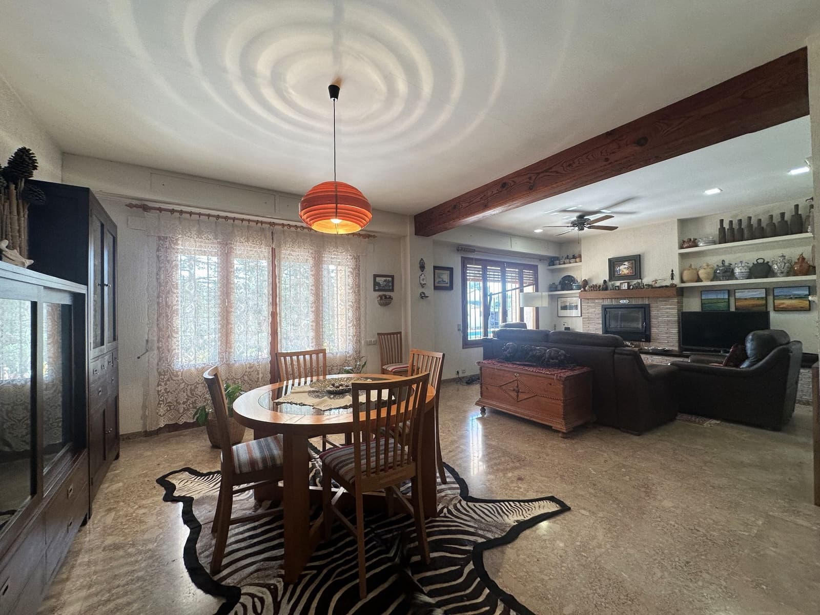 6 makuuhuone Huvila myytävänä paikassa Ontinyent mukana uima-altaan 
autotalli - 720 000 € (Ref: 9421898)