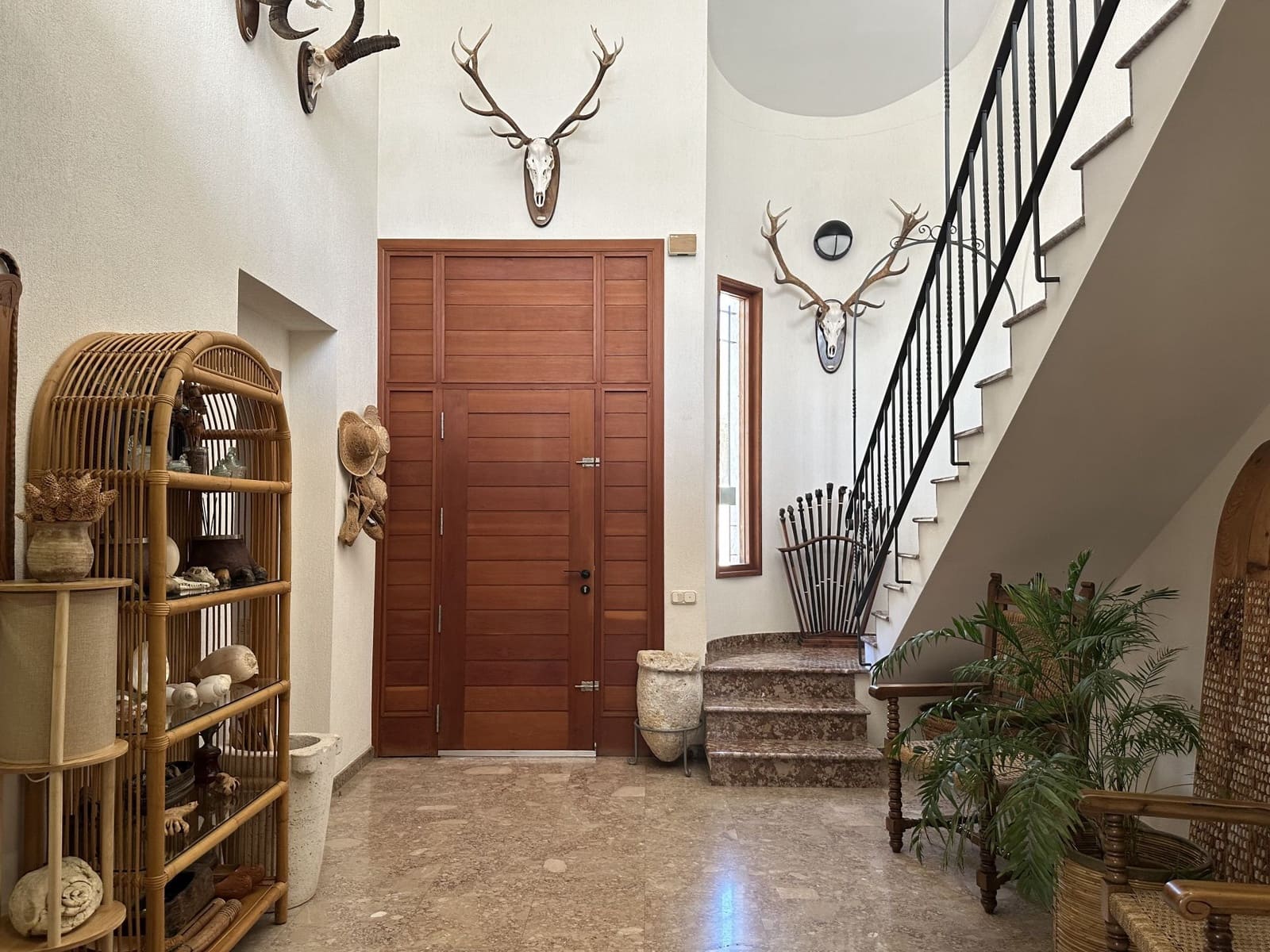 6 makuuhuone Huvila myytävänä paikassa Ontinyent mukana uima-altaan 
autotalli - 720 000 € (Ref: 9421898)