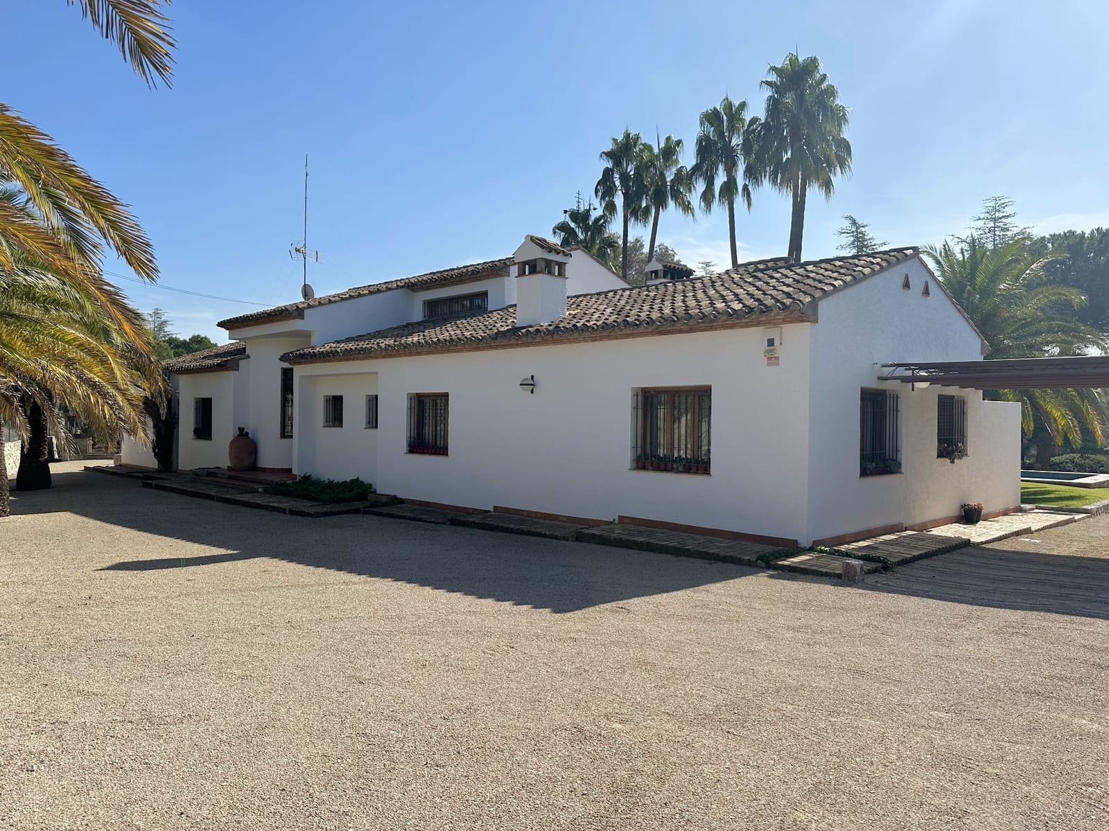 6 makuuhuone Huvila myytävänä paikassa Ontinyent mukana uima-altaan 
autotalli - 720 000 € (Ref: 9421898)