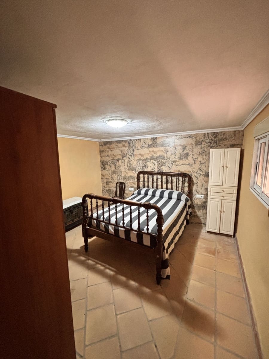 6 bedroom Villa for sale in Ontinyent with pool garage - € 820,000 (Ref: 9421899)