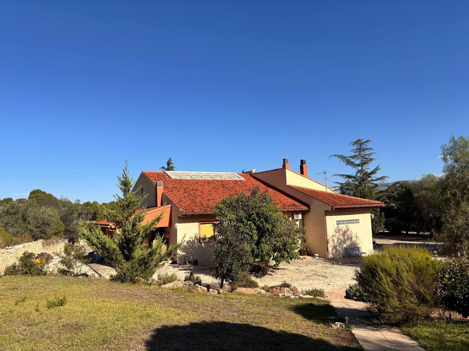 6 bedroom Villa for sale in Ontinyent with pool garage - € 820,000 (Ref: 9421899)