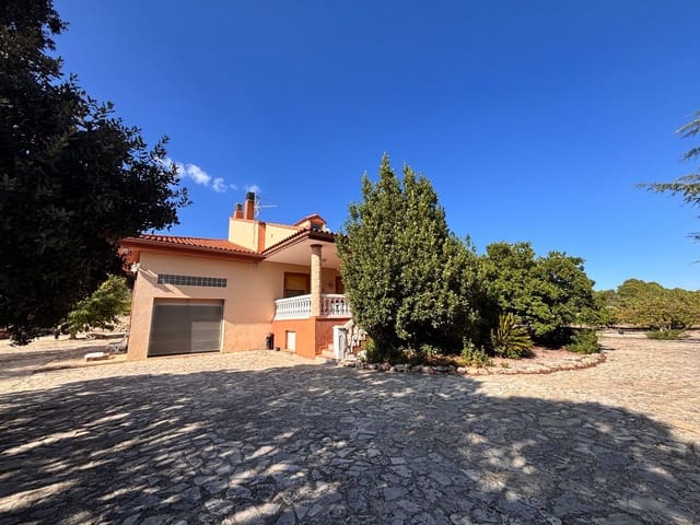 6 bedroom Villa for sale in Ontinyent with pool garage - € 820,000 (Ref: 9421899)